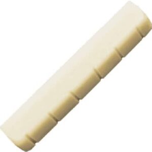 Cejuela de hueso para guitarras tipo Stratocaster. La cejuela es plana por la parte de abajo. 1-11/
